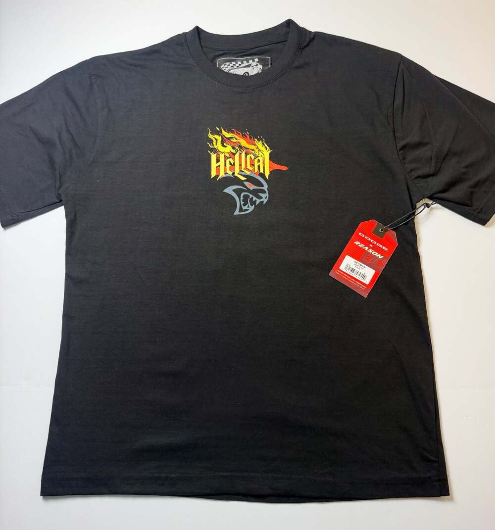 Dodge x Reason Hellcat Born Bold Graphic Tee Mens LARGE Short Sleeve T-Shirt